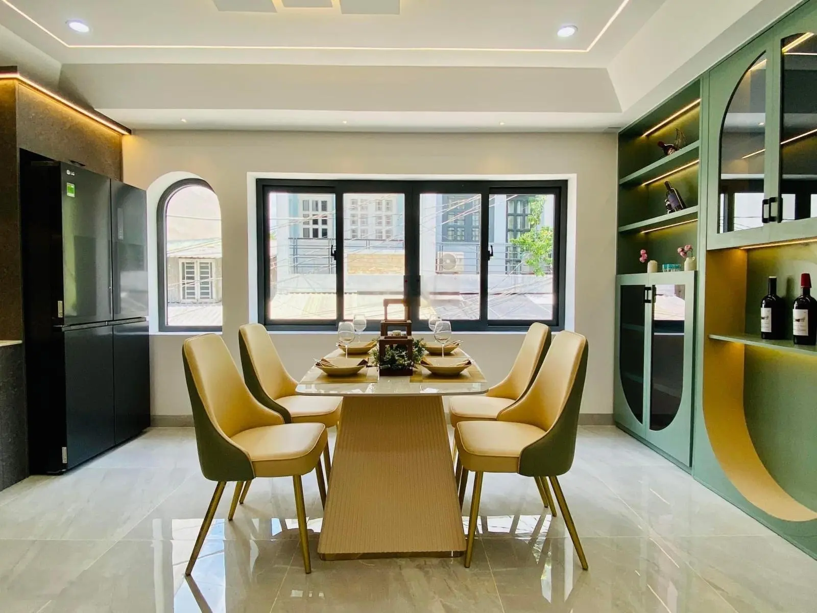 Siêu phẩm nhà phố - xây mới cao cấp chính chủ bán gấp tặng hết nội thất