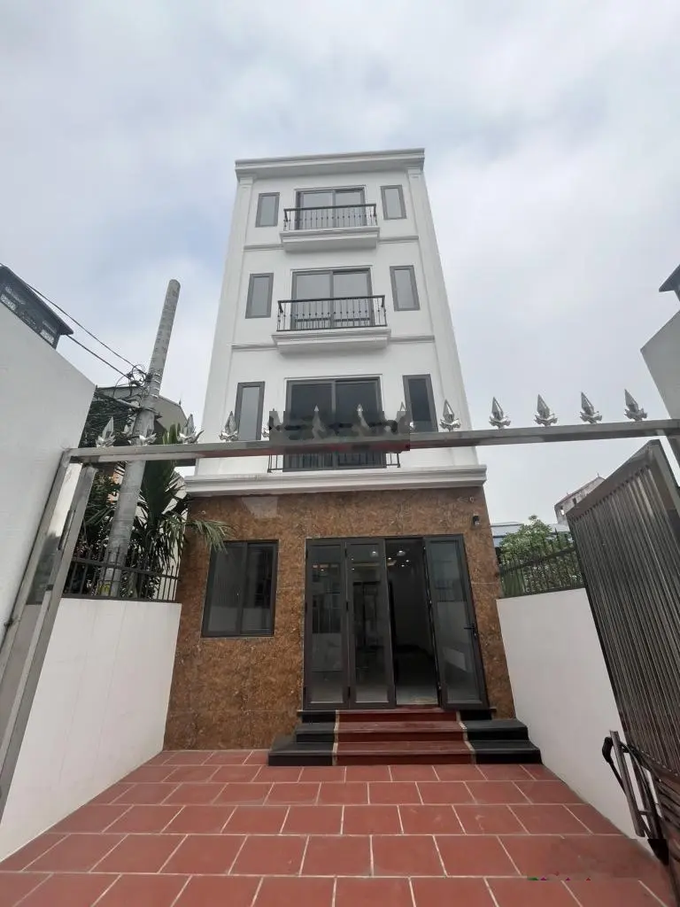 Nhà đẹp Vĩnh Quỳnh diện tích rộng 90m2 xây 4 tầng mặt tiền 5,2m - ô tô gần chỉ 70tr/m2