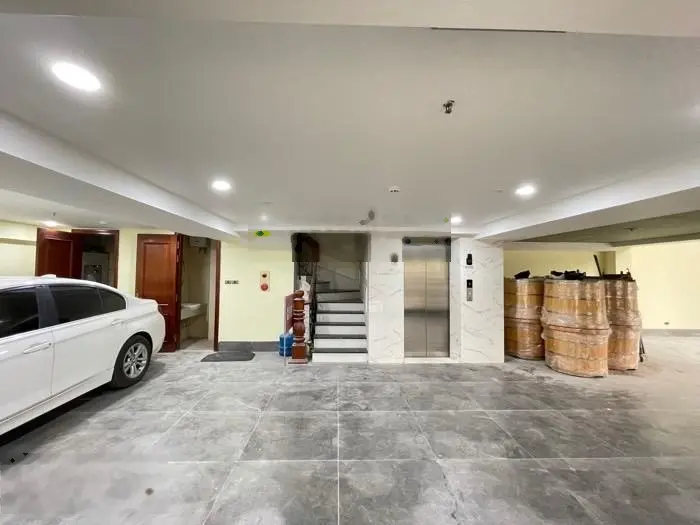 Bán nhà Phan Văn Trường, Xuân Thủy Cầu Giấy 72 m2, thông sàn, 45 chỗ, 25 tỷ , mặt tiền khủng