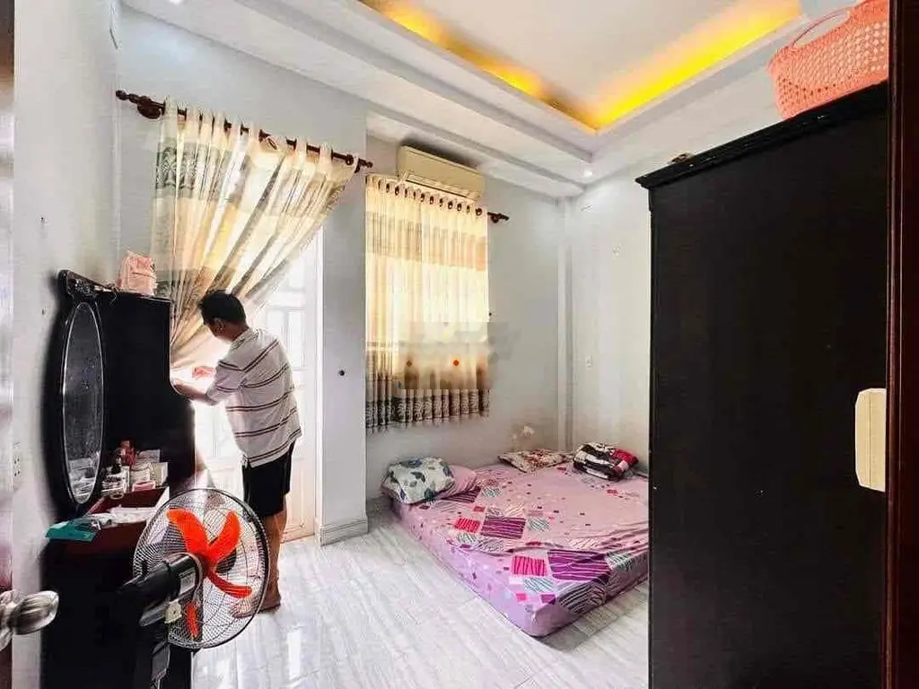 Nhà khu đồng bộ hxh 1 trục 3 tầng 4x10m đường số 30 P6 Gò Vấp