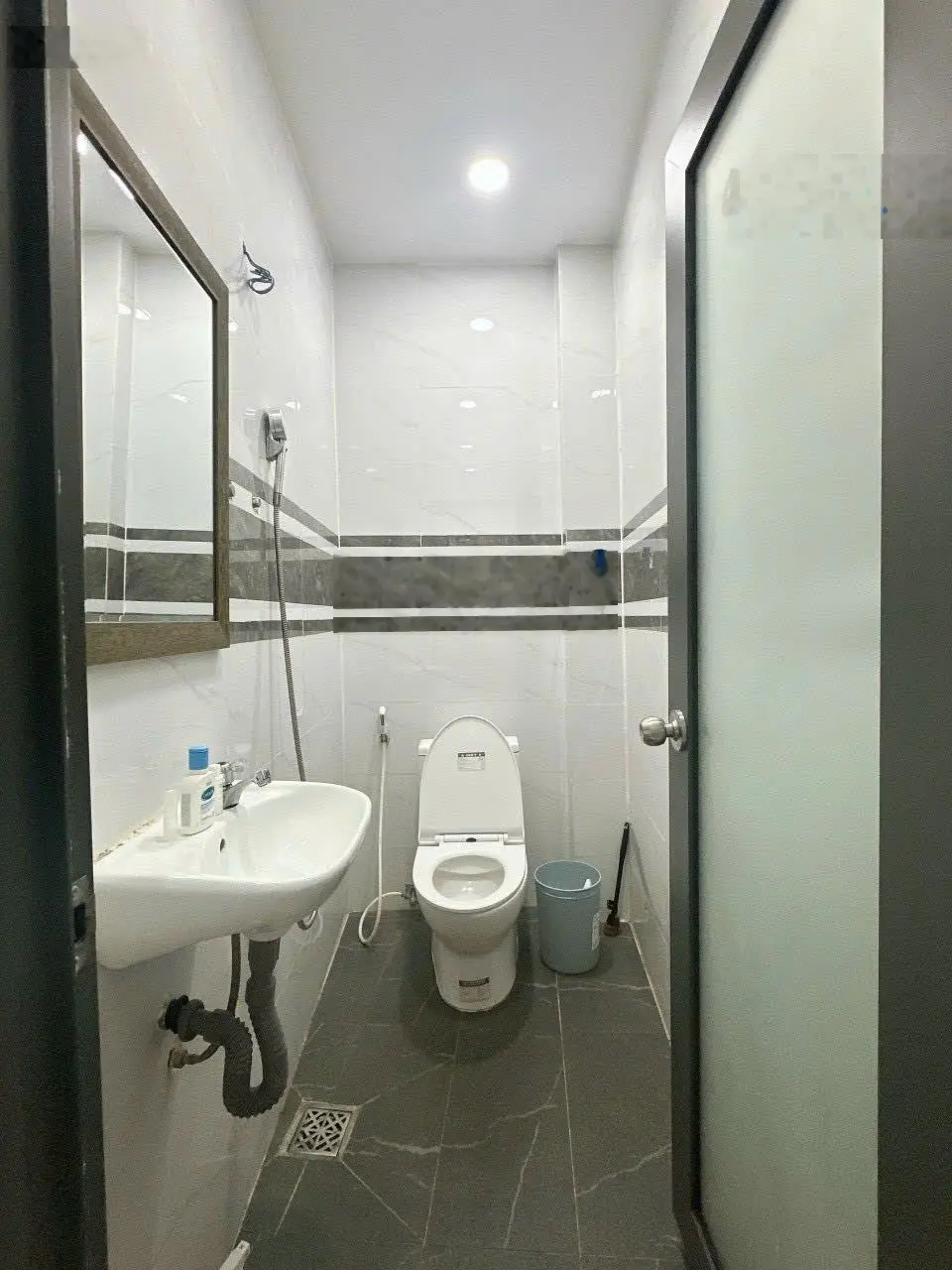 Nhà Bình Thạnh giá tốt, chỉ nhỉnh 4 tỷ, nở hậu, tặng full NT cho khách thiện chí. LH 0906 435 ***