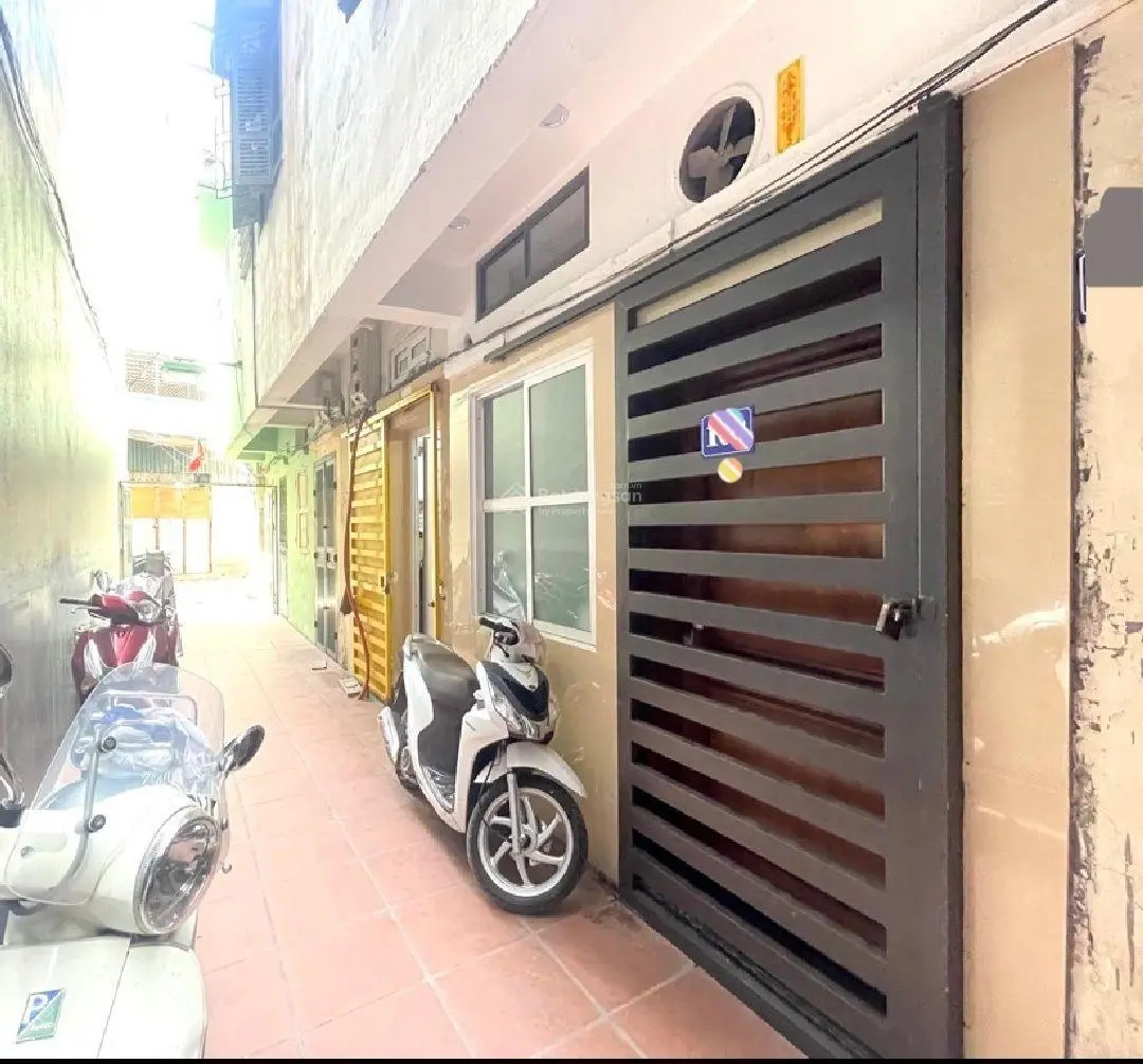 Phân lô, ô tô 4 chỗ lùi cửa, 15m ô tô tránh, ngõ thịnh hào 1 rộng thông tứ phía, dt : 33m, 5 tầng