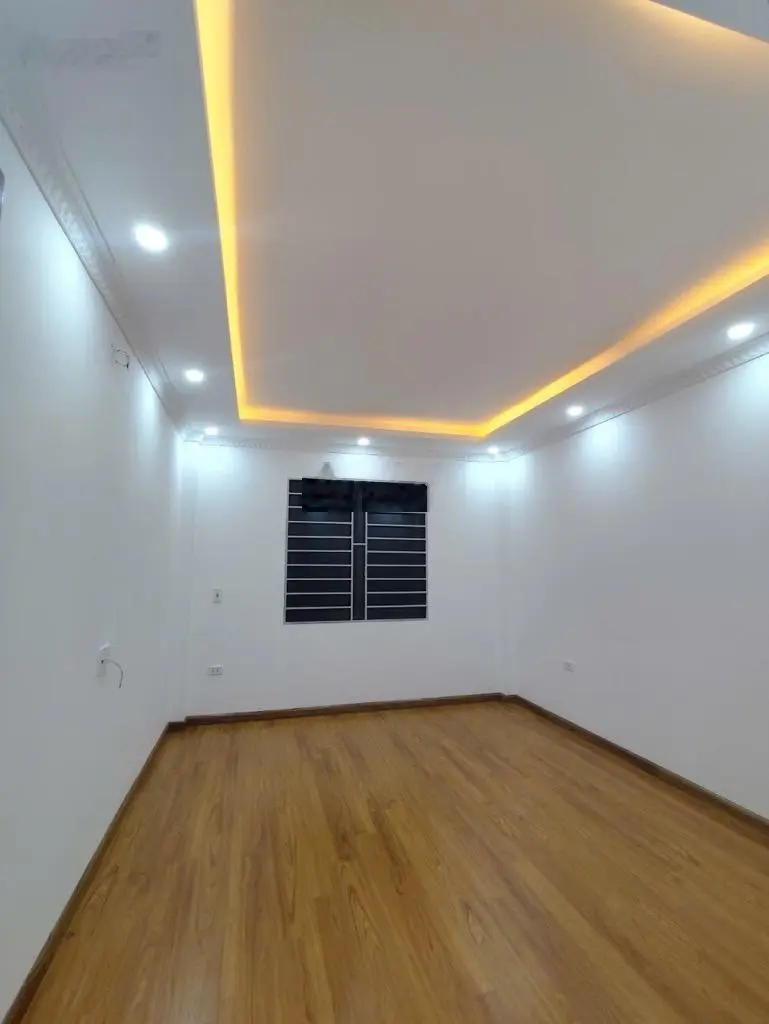 Bán Nhà: Ngọc Hồi, 65m2,5 tầng,6 ngủ,thang máy,cách BX Nước Ngầm 0.9km,3 bước ra oto tránh.Hơn 7 tỷ