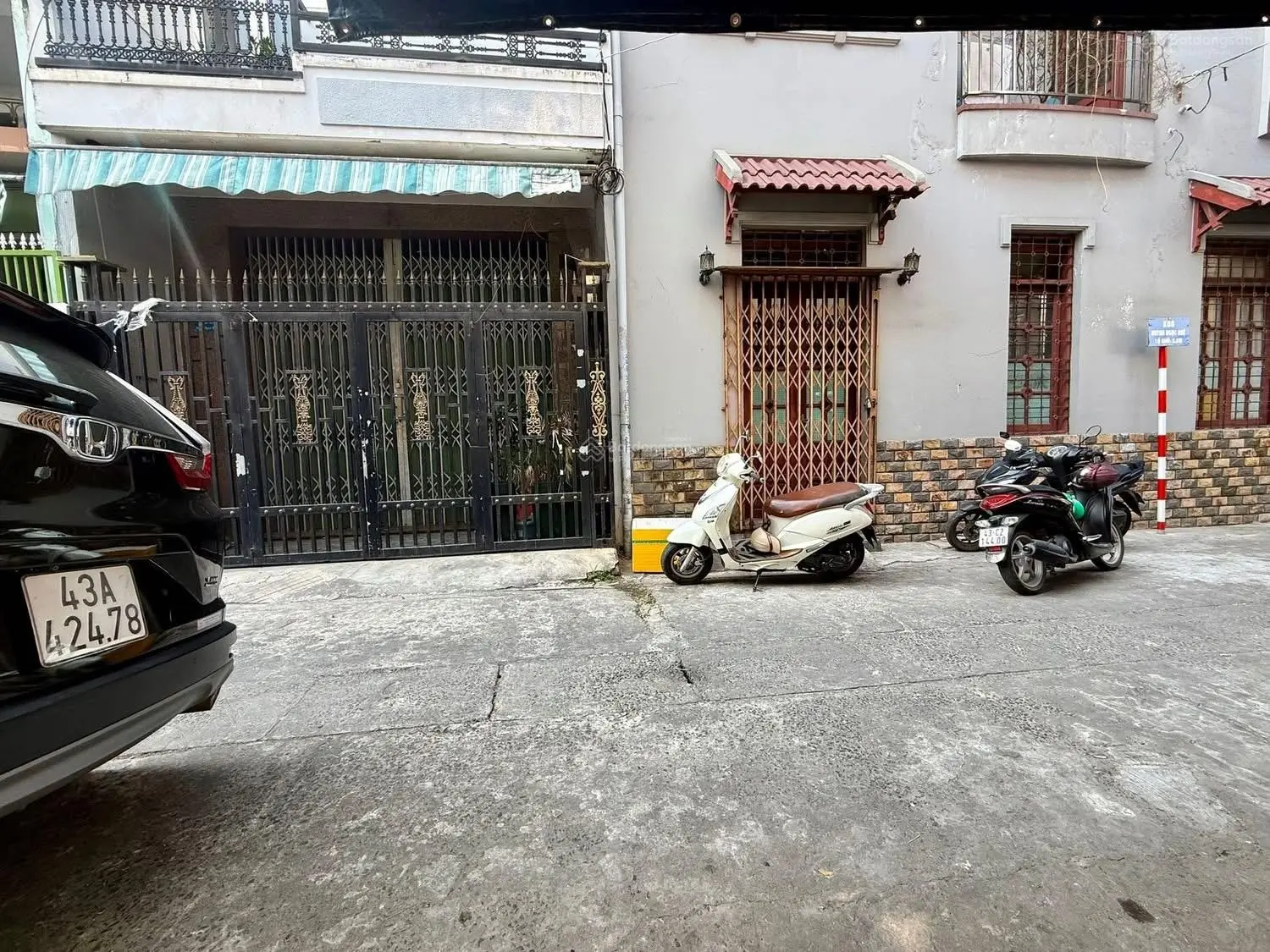 Bán nhà đường Huỳnh Ngọc Huệ vị trí đẹp, chỉ sau nhà mặt tiền, giá rẻ