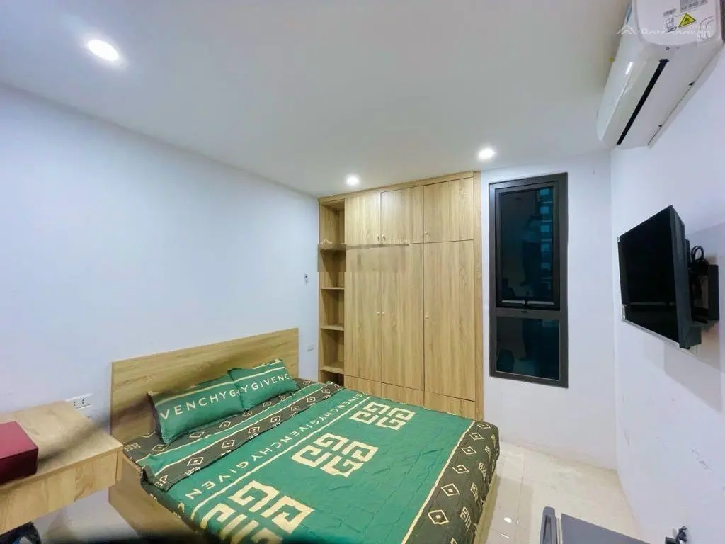Bán toà CCMN, Nguyễn Khang, 6 tầng thang máy. Nhiều phòng Dòng tiền 70tr / tháng. Giá 15.5 tỷ TL
