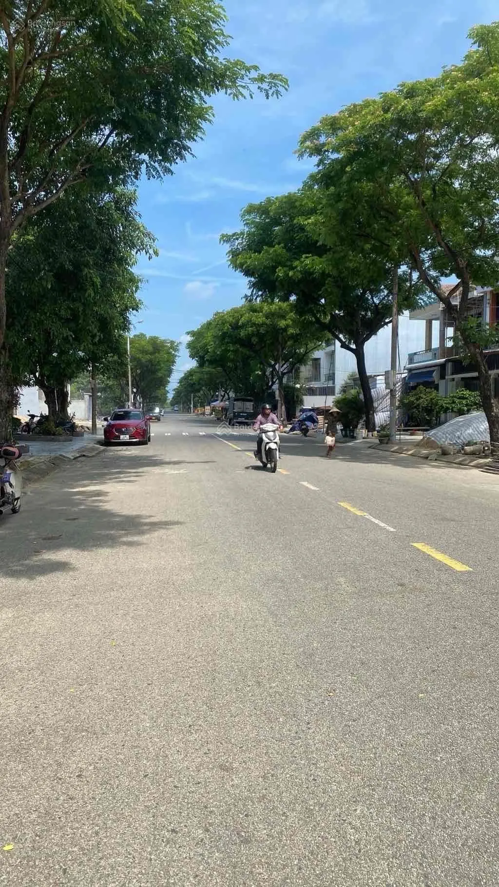 Bán nhà 3 tầng trục đường 7.5m Hoài Thanh, sát sông Hàn - Mỹ An - DT 100m2 (5x20) cho thuê 27triệu