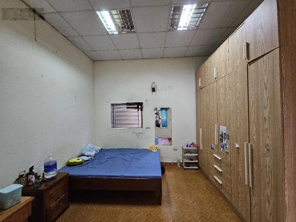 Bán đất 67m2, tặng nhà cấp 4, đủ công năng, phố Giang Biên, Long Biên