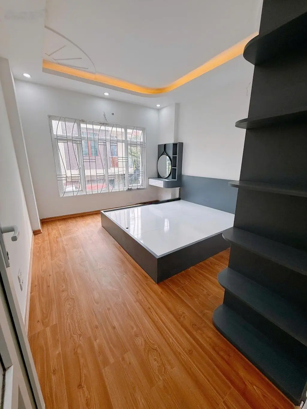 Phú diễn Nhà đẹp ở ngay 43m2 . 5tầng ô tô sát phố 7,59 tỷ