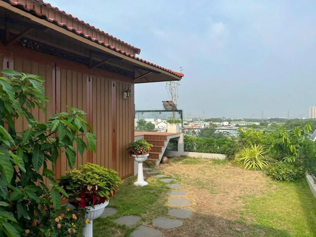 Bán biệt thự khu phú mỹ gần belleza q7-12x21m ( nở hậu )4l+ thang máy ,hồ bơi-ntcc-giá : 42 tỷ .