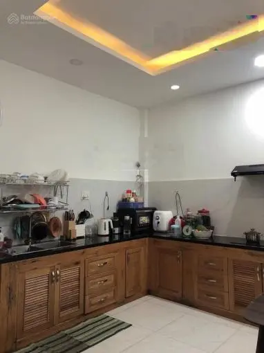 Bán gấp nhà riêng 60m2 đường Thích Quảng Đức, Phú Nhuận SHR