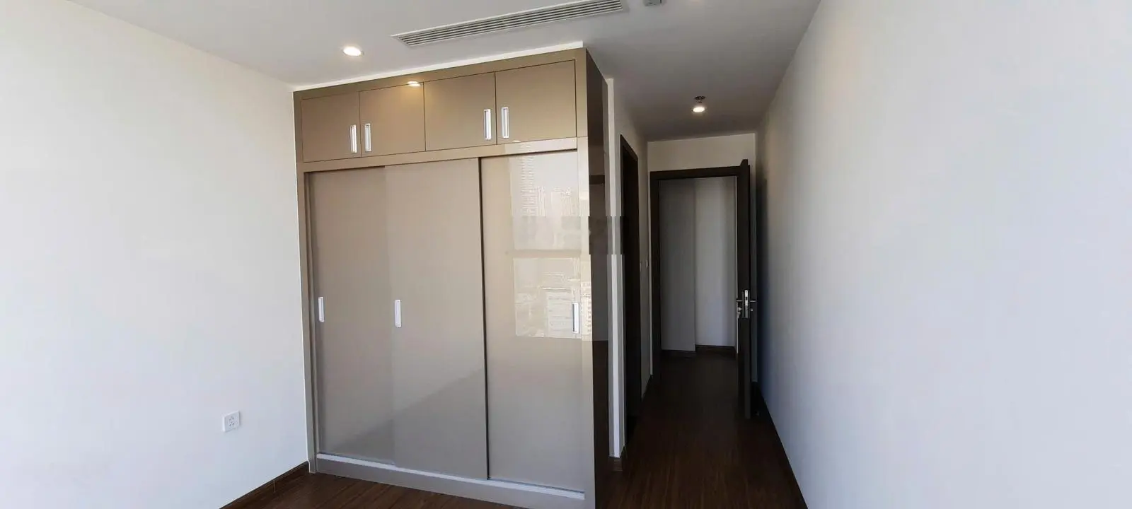Chính chủ cần bán Vinhomes West Point đường Phạm Hùng - 4N + 3WC