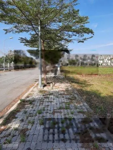 Bán 3.68 tỷ - 85m2 đất ở, KDC Phú Hữu, giáp sông, chính chủ, SH, đường lớn