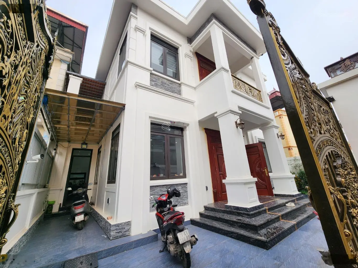 Biệt thự 2 tầng 180m tại Lệ chi Gia lâm giá 9 tỷ