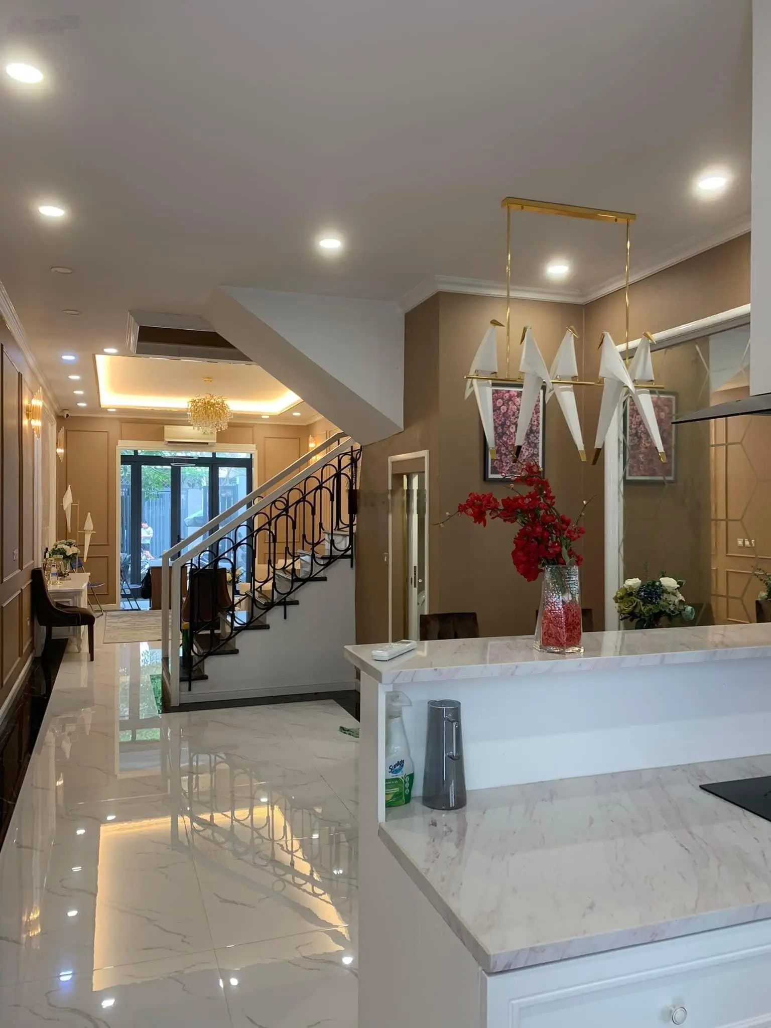 Nhà mặt tiền khu tên lửa - bình tân, đt 4x20, đường 12m, 4pn, 2 lầu, sân thượng