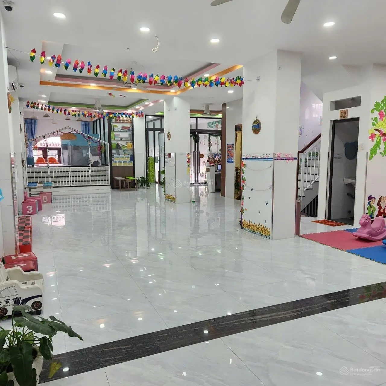 Bán nhà 7 Tầng mặt tiền đường Lê Chân - Giá 40 Tỷ - Tp Nha Trang