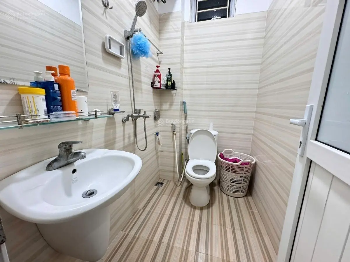 Bán gấp nhà phố pháo đài láng đống đa lô góc sát phố ô tô đỗ cửa dt 40m*5t*3,5mt :10,5 tỷ có tl