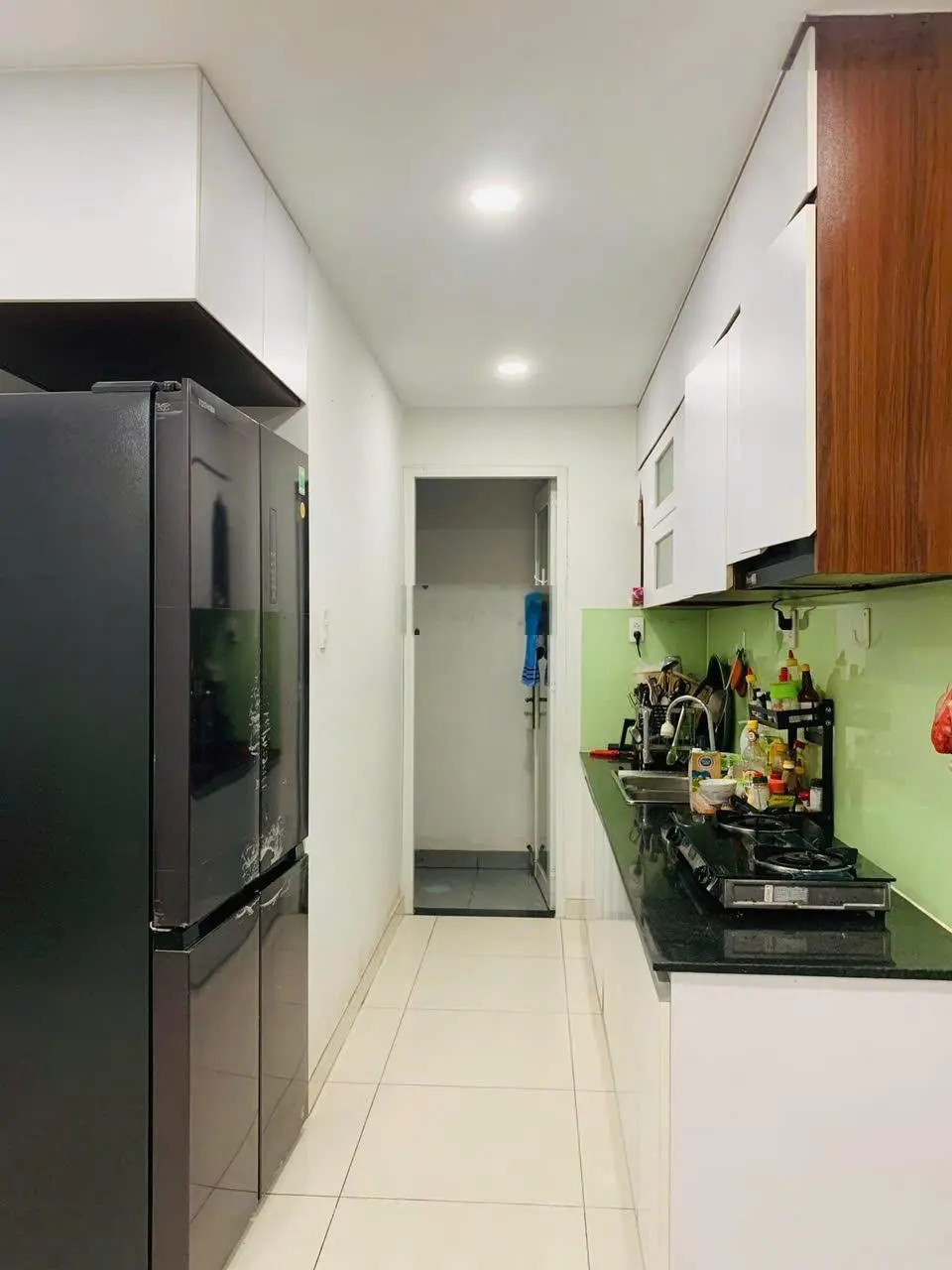 Bán gấp căn hộ 2Pn 2WC 57m2, giá chỉ 1,190 bao thuế phí, Có nội thất gỗ-093201326