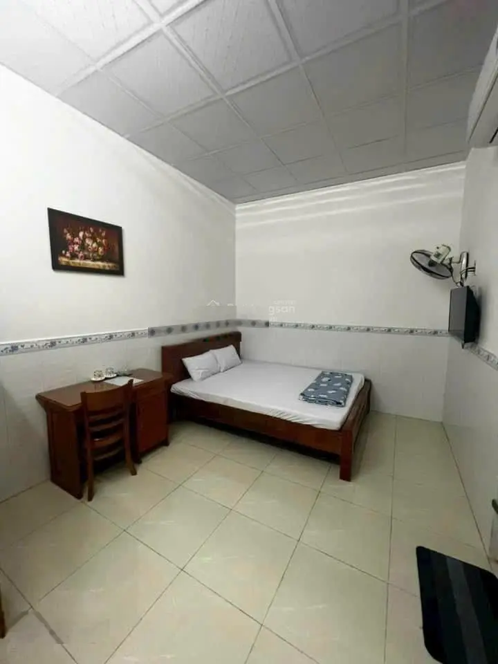 Bán nhà nghỉ gần biển hòn chồng, gần chợ Vĩnh. Hải , kinh doanh tốt có sổ đầy đủ
