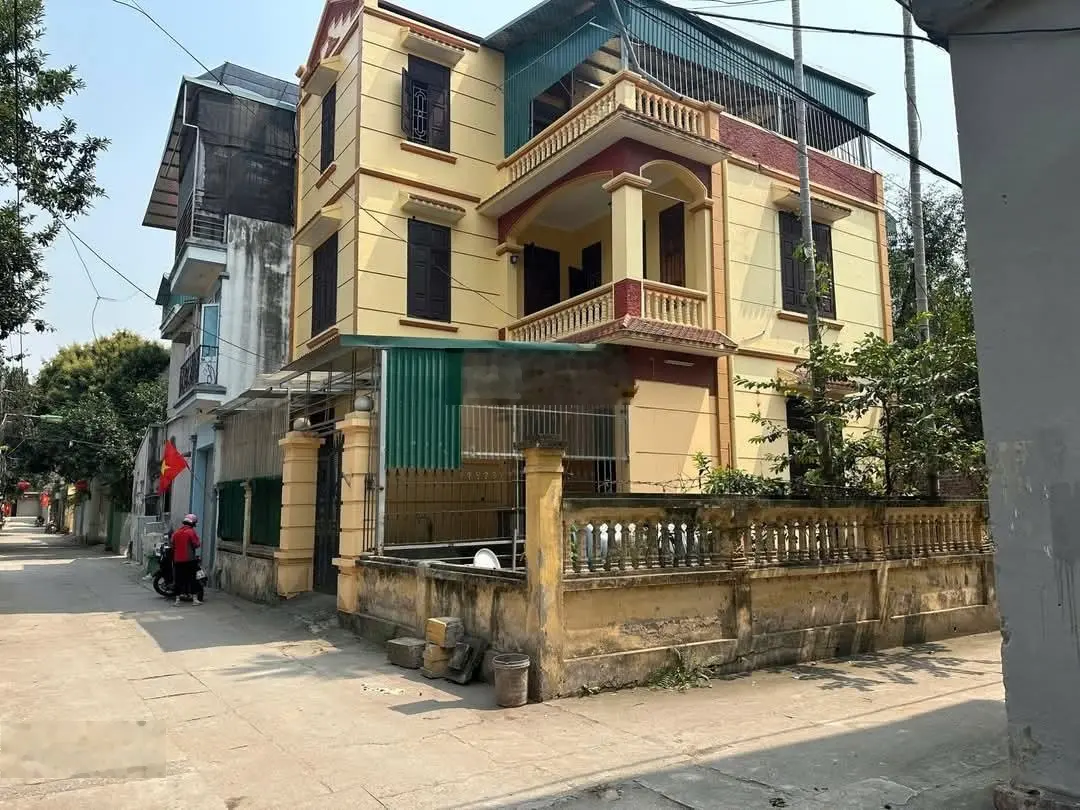 Cần bán biệt thự Yên Mỹ, thành phố ven sông
