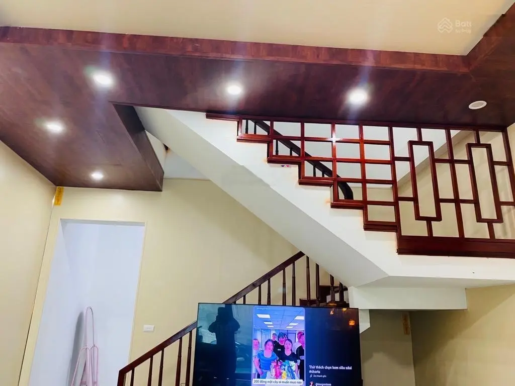 Bán gấp nhà 2 tầng 63m2, ô tô đỗ cửa giá 3,5tỷ (có thương lượng)