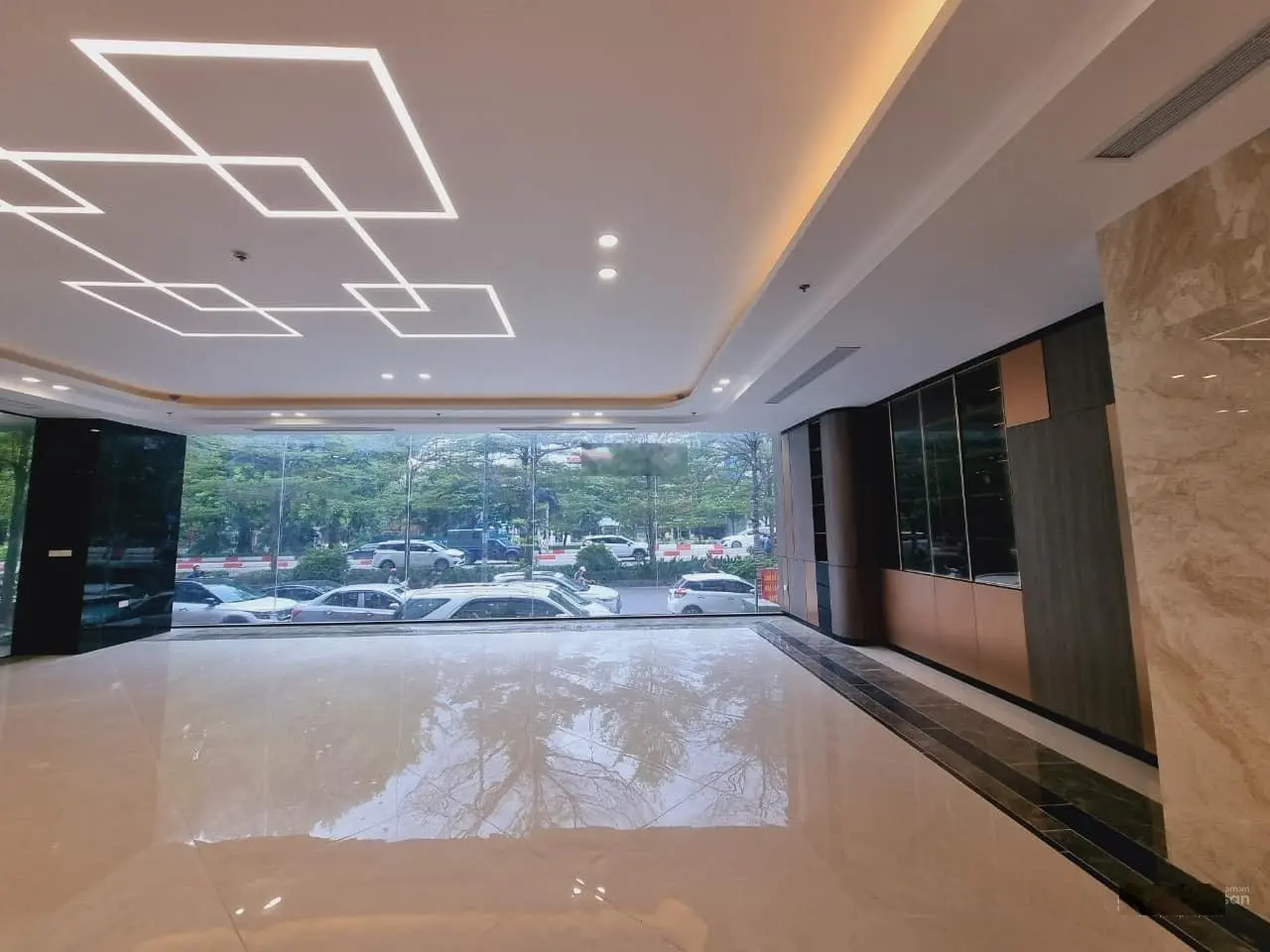 300m2 x 9 tầng, mặt tiền 14,5m mặt phố Vũ Tông Phan - gần ngã tư Sở - 160 tỷ