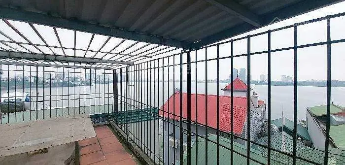 Bán nhà phố trích sài, ô tô vào nhà - view hồ tây - ở cực sướng kd đỉnh, 64,3 m2, giá 26,8 tỷ