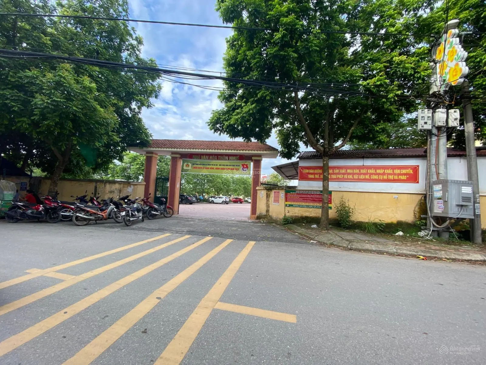 Lô góc, phân lô, đường thông ô tô, Nhuế Kim Chung Đông Anh giá nhỉnh 5 tỷ