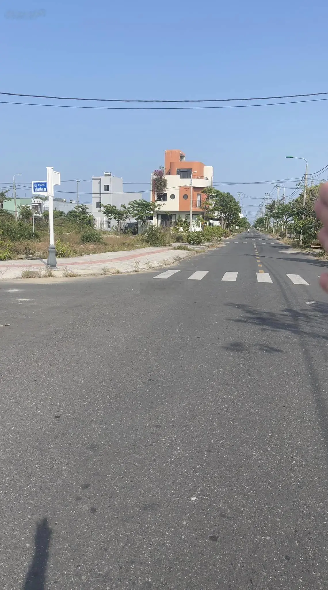 Bán đất tặng nhà C4 - đất diện tích 200m2 - giá 26,9 tỷ - sát bên Coopmart