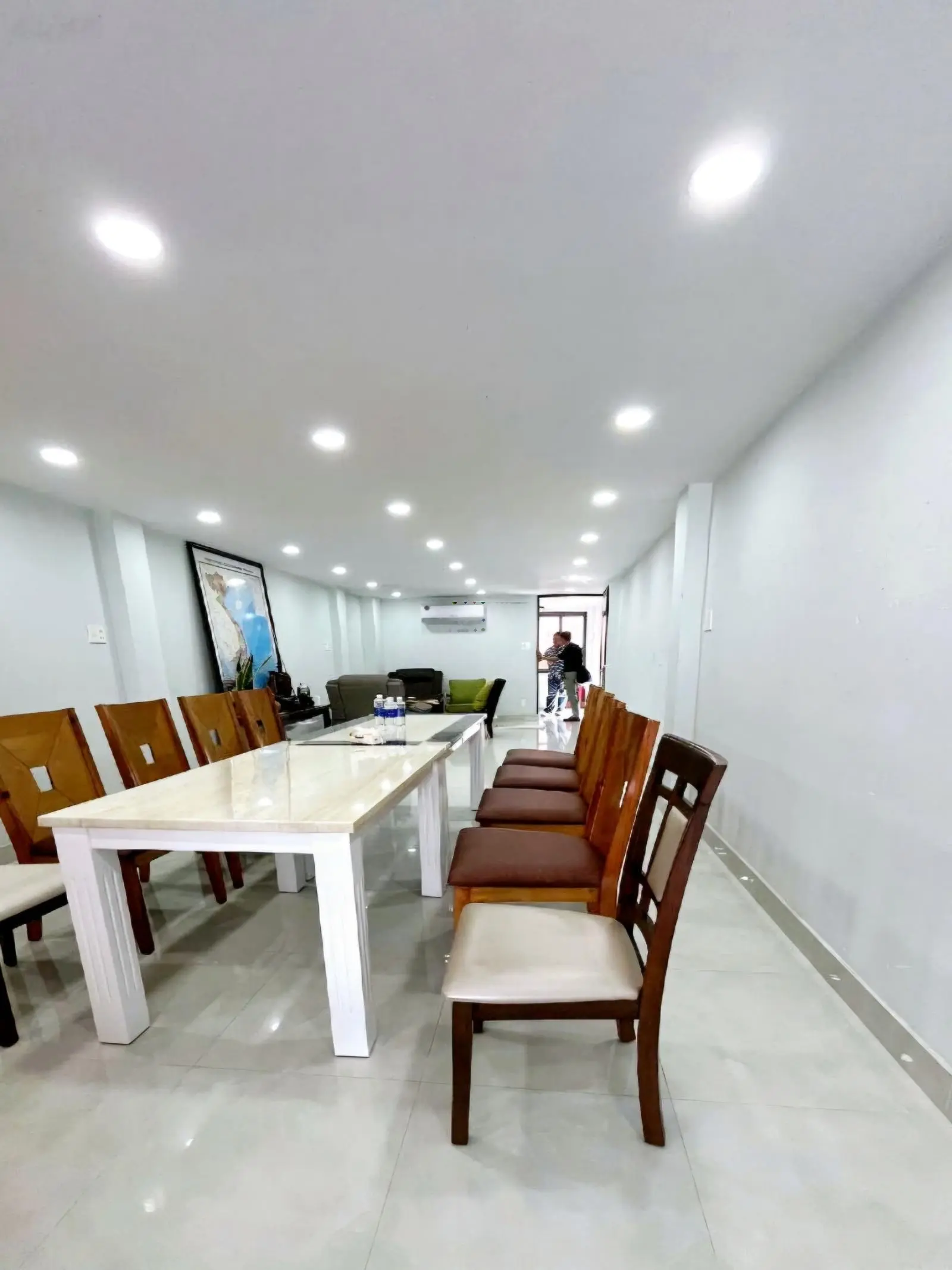 Ngay đsen q11- nhà mới đẹp 6 tầng - 4x 20m - hẻm nhựa 10m thông tứ huớg - tiện làm vpcy,spa ,pmach