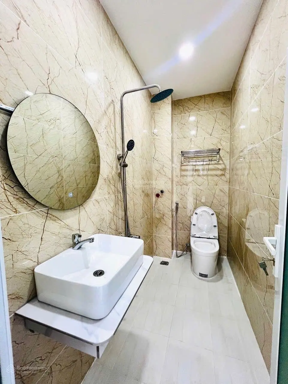 Cần bán nhà kinh doanh căn hộ cho thuê tại Nguyễn Văn Quá Q12, Giá 3 tỷ 520