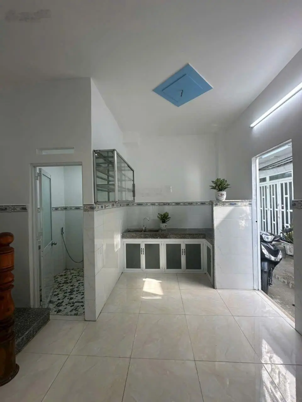 Chính chủ cần bán nhà góc 2 mặt tiền giá tốt nhất khu vực 895tr full thổ cư gần chợ mỹ hạnh nam