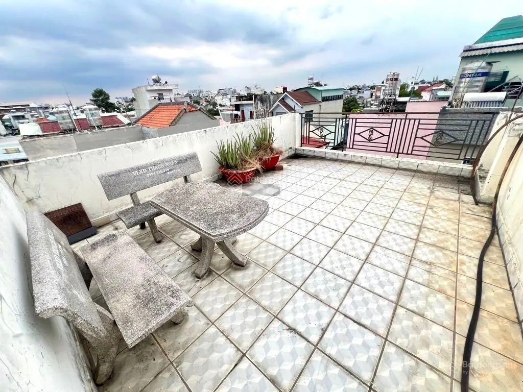 Bán nhà 3 tầng 58m2 đường 11 Linh Xuân, 3PN sân xe hơi chỉ 4,8 tỷ