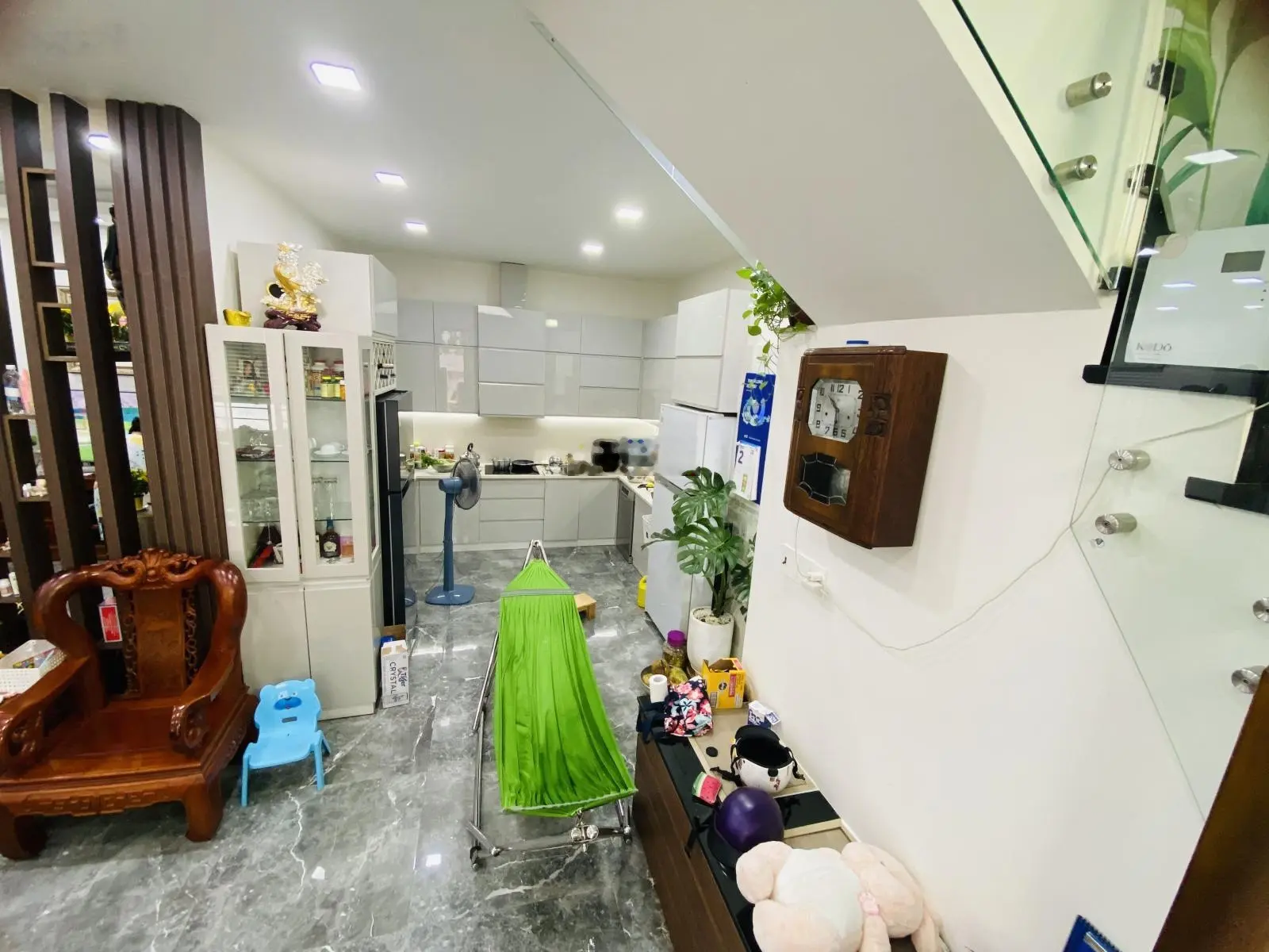 Nhà đẹp 4 tầng - (7.5x8.5) - xe hơi đỗ cửa - trung tâm Quận 3 - chủ cần bán gấp giá tốt