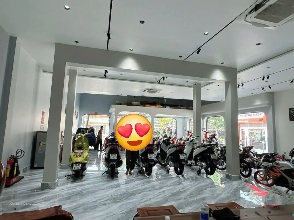 MT đường Nguyễn Kiệm (Lề bên phải) - NGÃ 4 PHÚ NHUẬN 8M x 20M 2 TẦNG 2km ra sân bay Tân Sơn Nhất