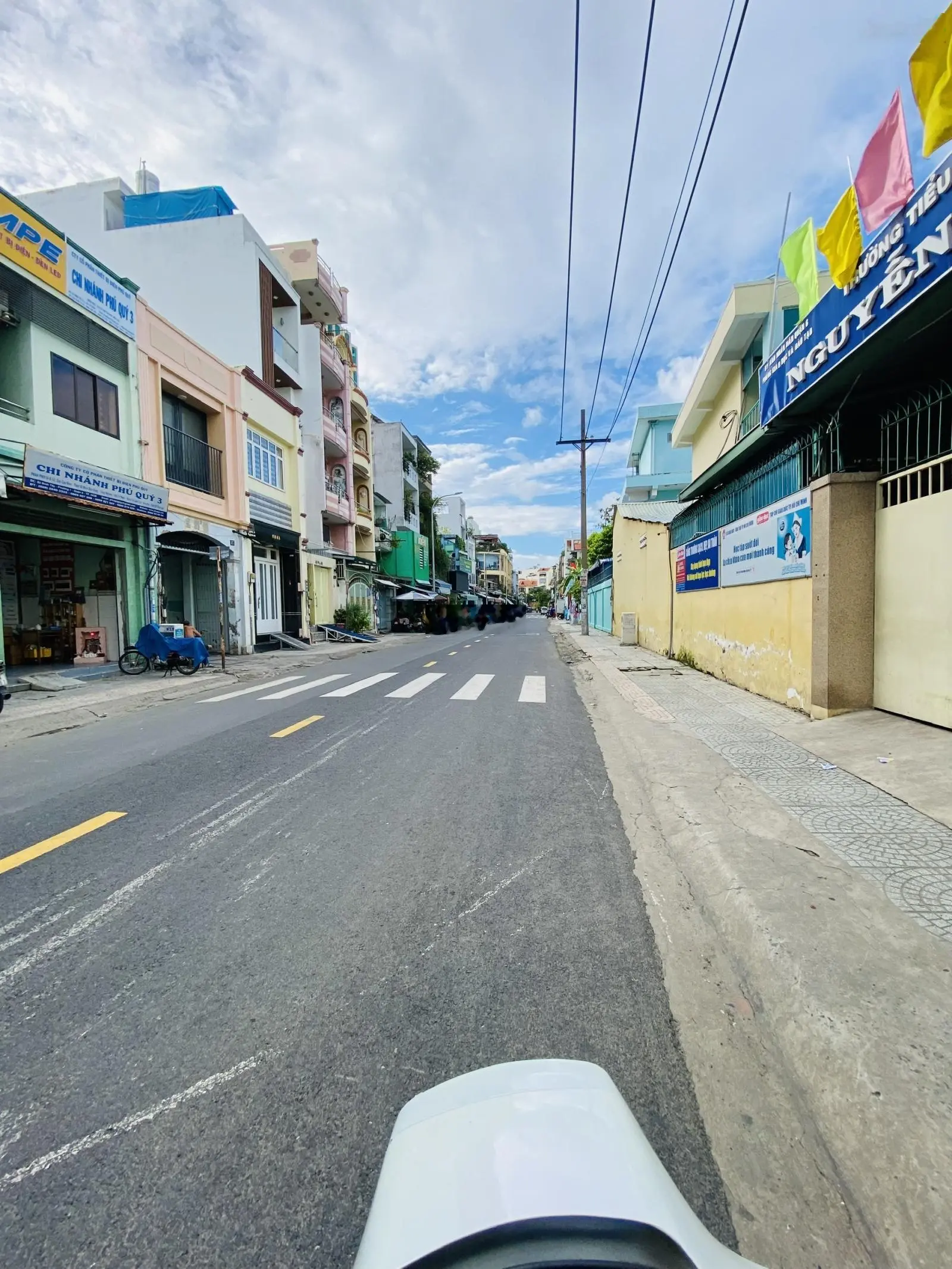 Nhà MTKD ngay khu Bình Tây Chợ Lớn - 2 oto nằm nhà - 4x22m - 15,3 tỷ
