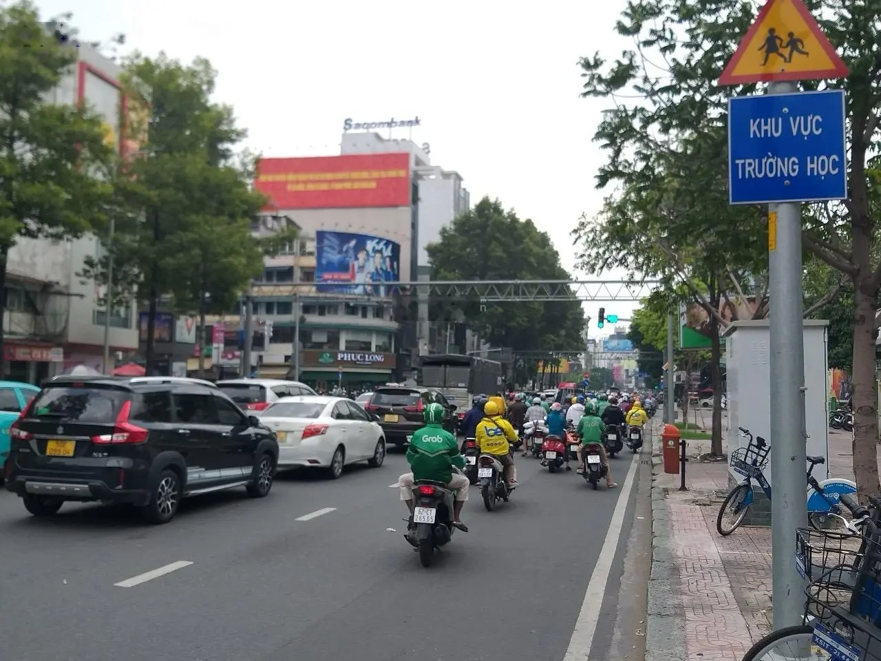 Nhà mặt phố tuyến đường Nguyễn Thái Học. Nhà vuông vức, 4 tầng. Giá chỉ 39 tỷ