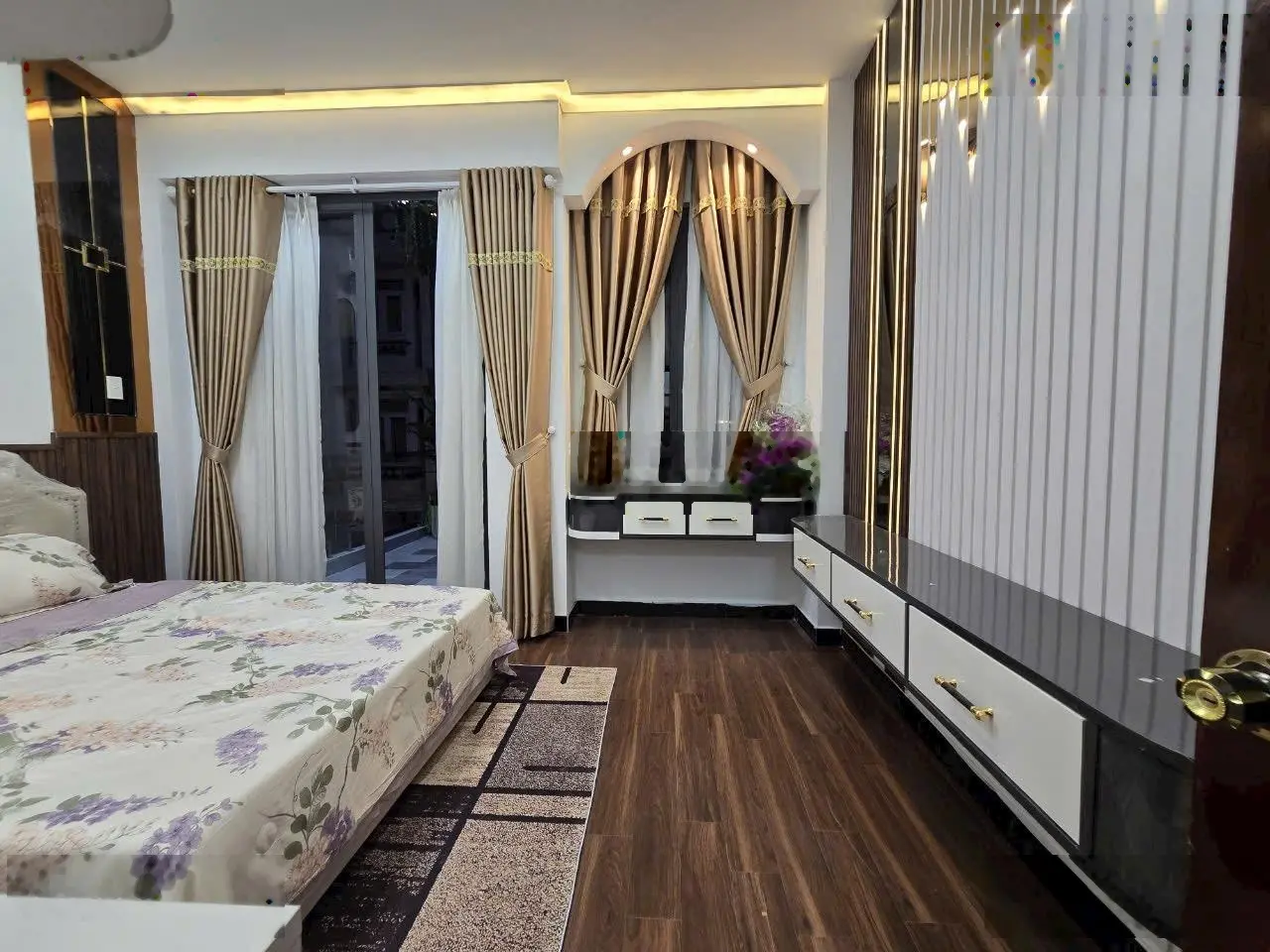 Bán nhà phố hiện đại đường 7m - 1979 Huỳnh Tấn Phát - thị trấn Nhà Bè