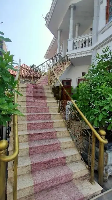 Biệt thự sân vườn, siêu đẹp, nội thất xịn xò, tiện nghi số sách, 983,8m2, chỉ 90 tỷ