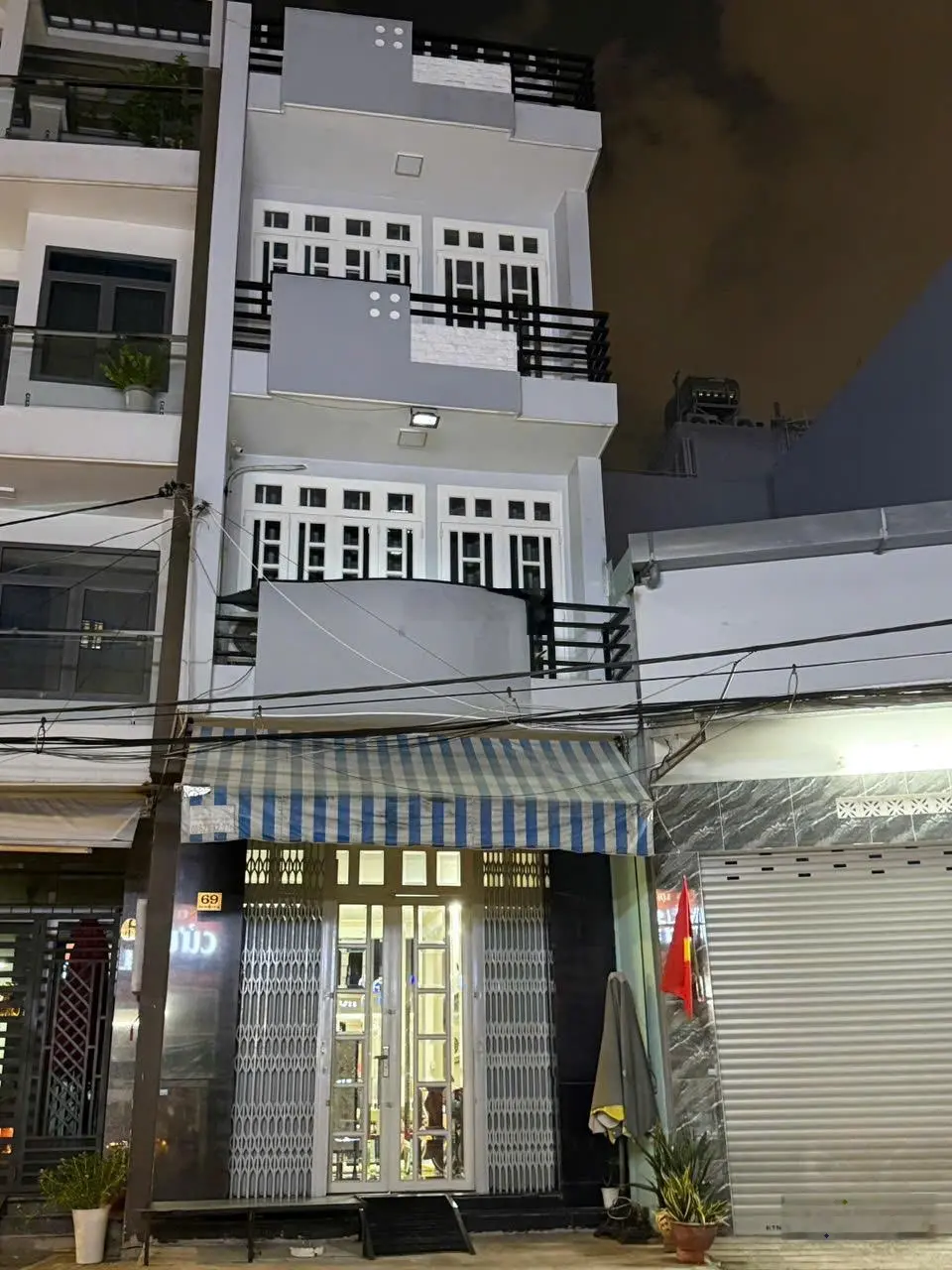 Bán Nhà 3 tầng Ngay Trung Tâm Tp Thuận An Bình Dương Gía Chỉ 2ty3