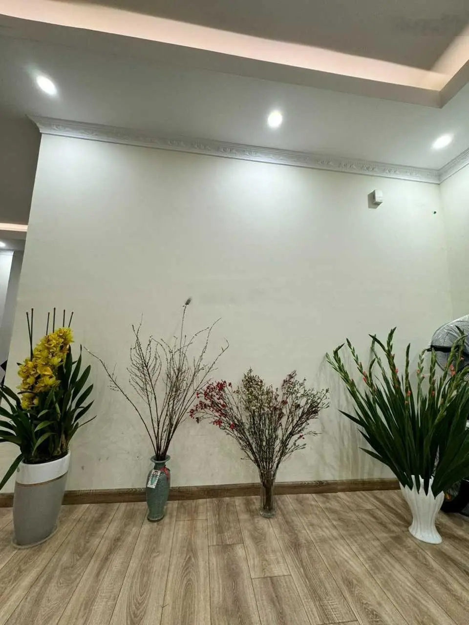 Gia đình cần bán căn hộ chung cư 17T8 Trung Hòa Nhân Chính 116m2 3n2vs full đồ mới chỉ 6.5 tỷ
