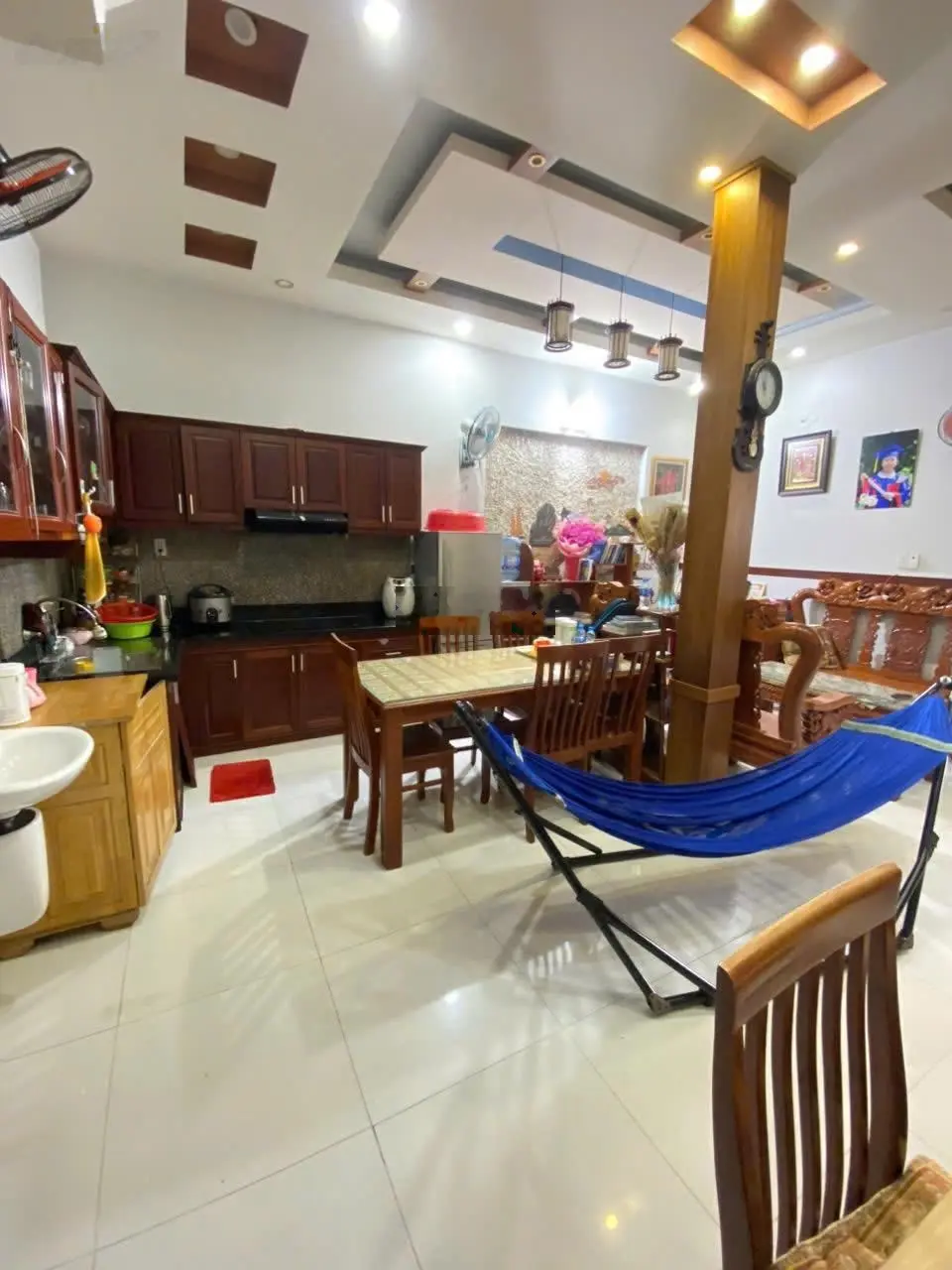 Bán nhà 1 trệt 1 lầu MT sầm uất đường Lý Thường Kiệt 84m2 (6x14) 9 tỷ TL p.Dĩ An