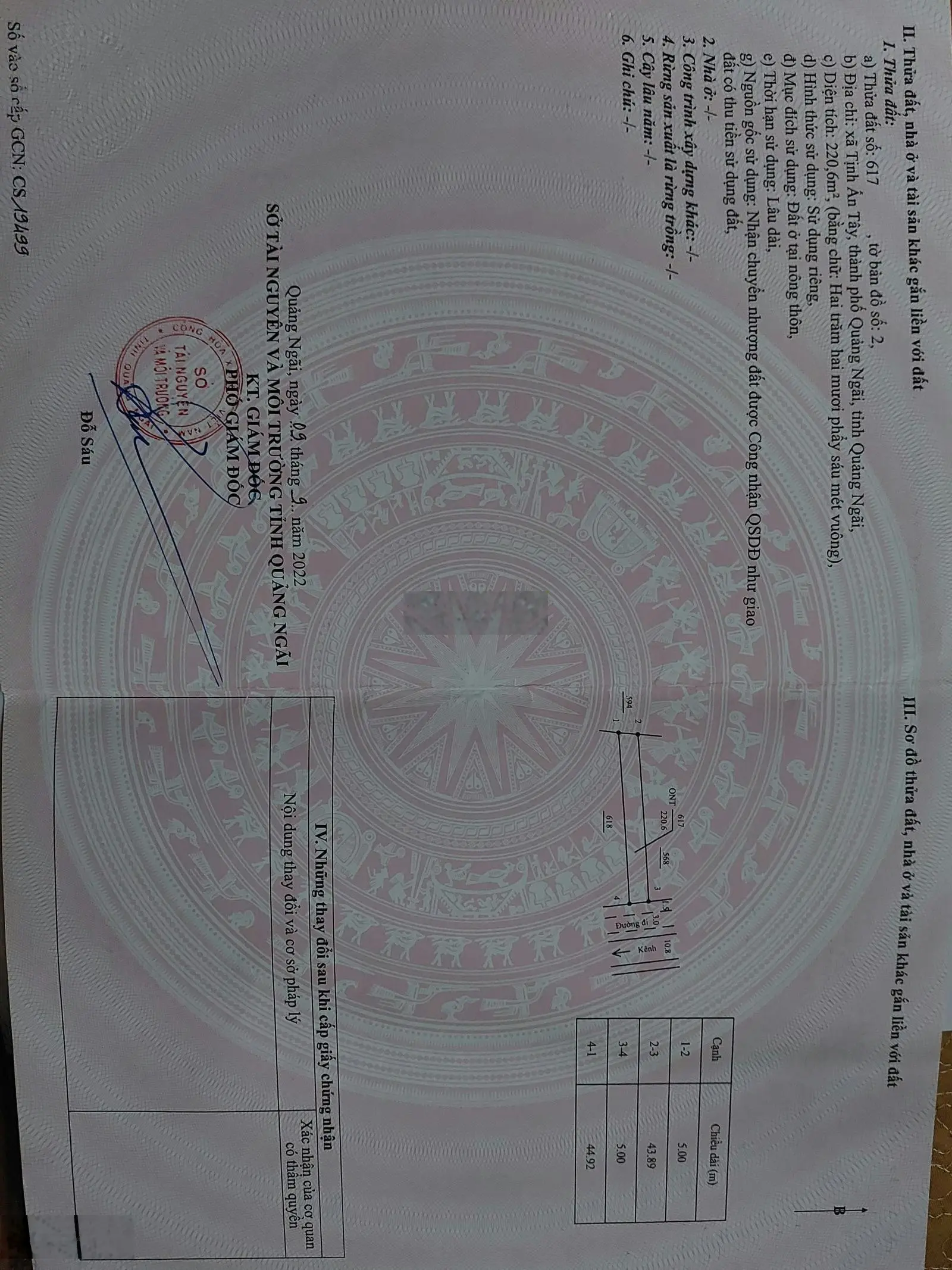 Đât nên cách KCN VSIP 900m, thuân tiện làm kho, nhà trọ.