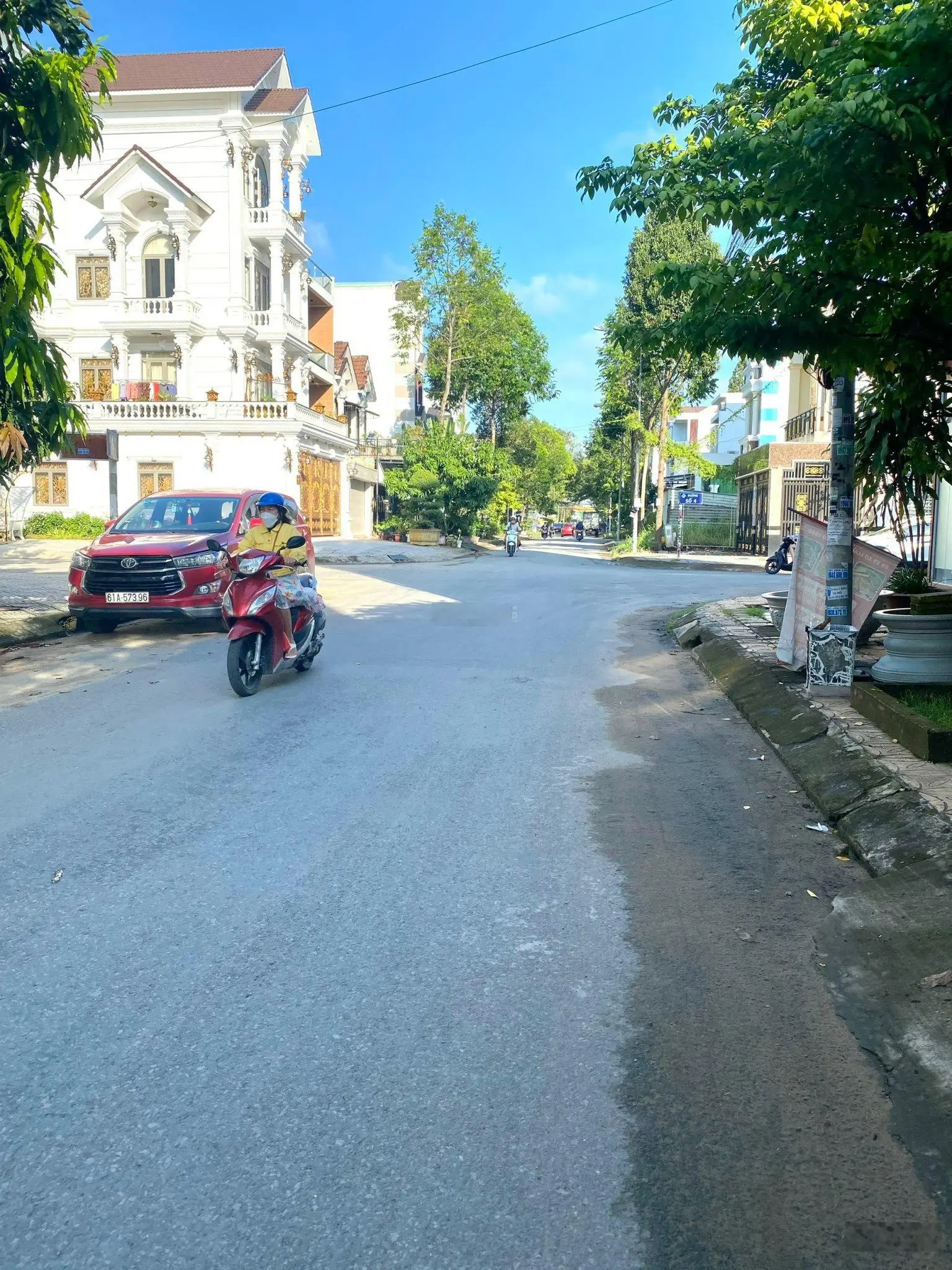 NỀN ĐƯỜNG SỐ 3 TRỤC CHÍNH KDC HỒNG PHÁT - 1 nền duy nhất diện tích ngang 5m