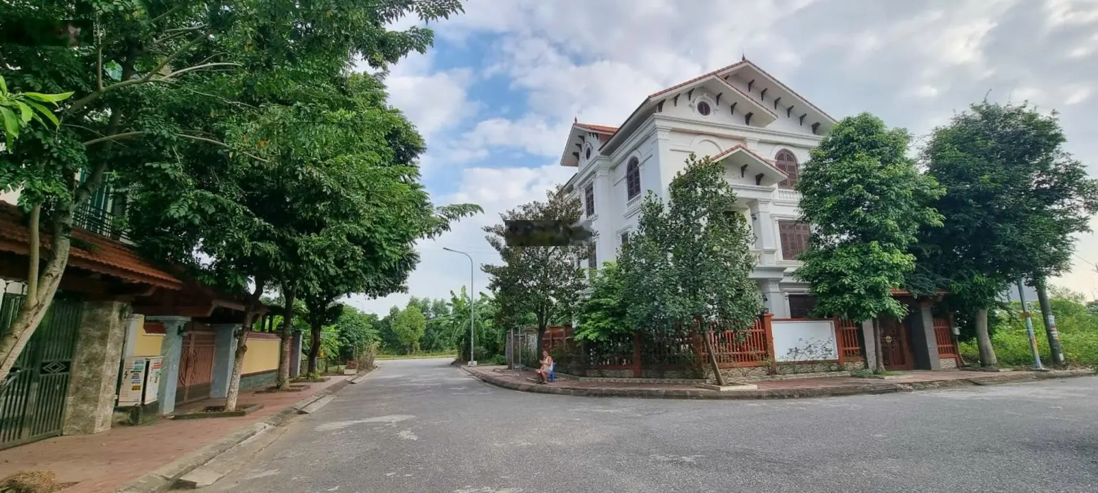 EM CẦN BÁN 1 SỐ LÔ ĐẠI HOÀNG LONG .KÍNH MỜI ANH CHỊ QUAN TÂM LH 0819 076 ***