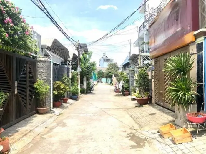Gấp bán 2 dãy trọ - Bưng Ông Thoàn - Phú Hữu - Q9 - 217m2(11.5 x 19.5) - hoàn công đủ - giá 9.45 tỷ