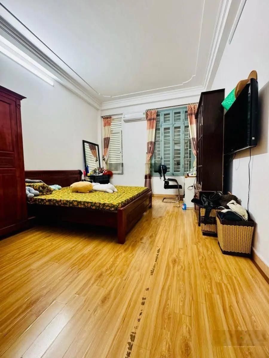 Bán nhà trần cung. 55 m2, 4 tầng dân xây. ngõ nông, thông, 2 thoáng trước sau. giá 10.5 tỷ