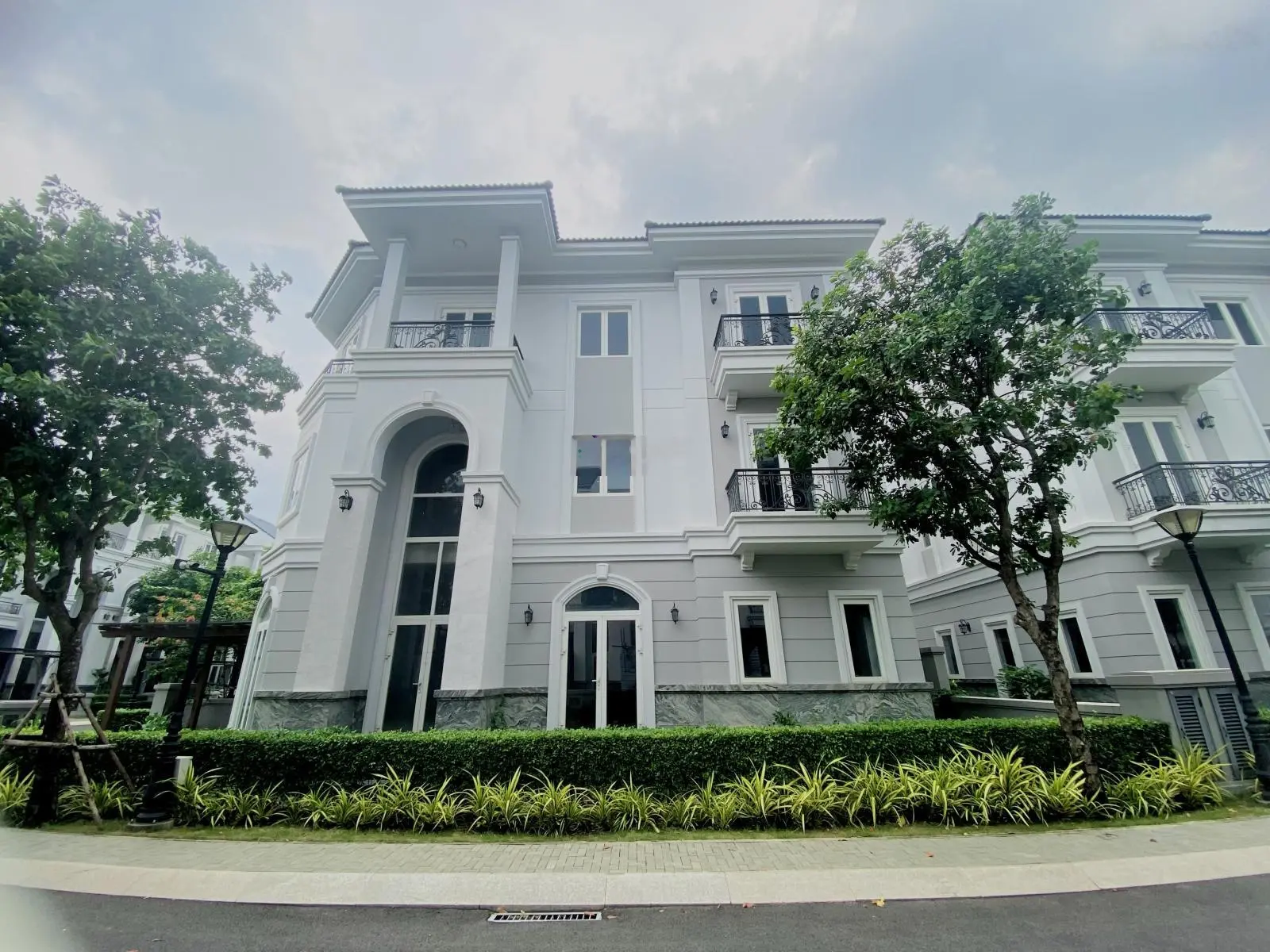 Quận 2 bán căn biệt thự song lập Sol Villas XD 292m2 giá 24 tỷ từ chủ đầu tư SCC - Nội thất cơ bản