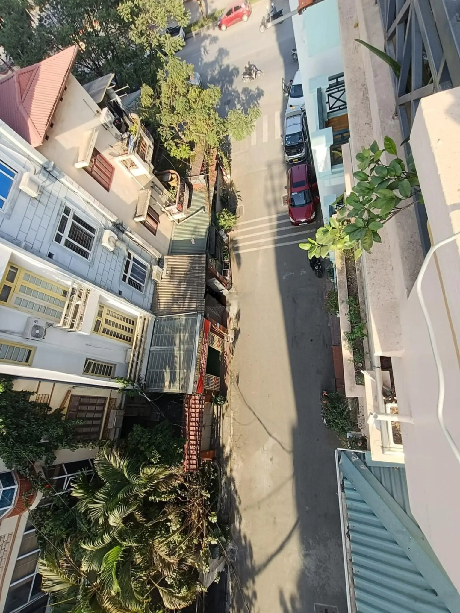 Giảm chào 1 tỷ nhà dân xây phân lô phố Lê Trọng Tấn, vỉa hè, ô tô tránh. Giá chỉ nhỉnh 17 tỷ