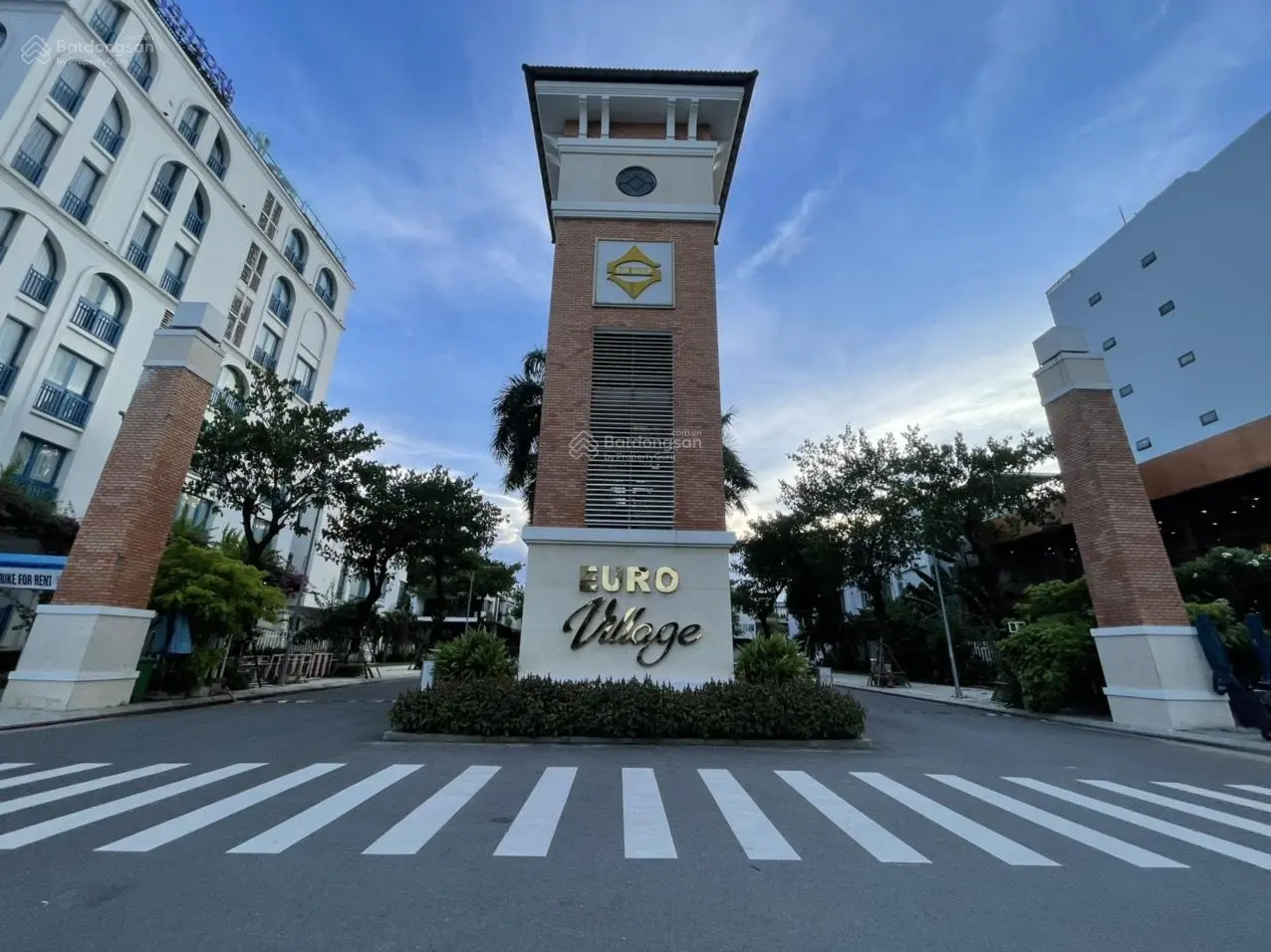 Bán biệt thự Euro Village, 37 tỷ, 300m2, view đẹp, nội thất đầy đủ