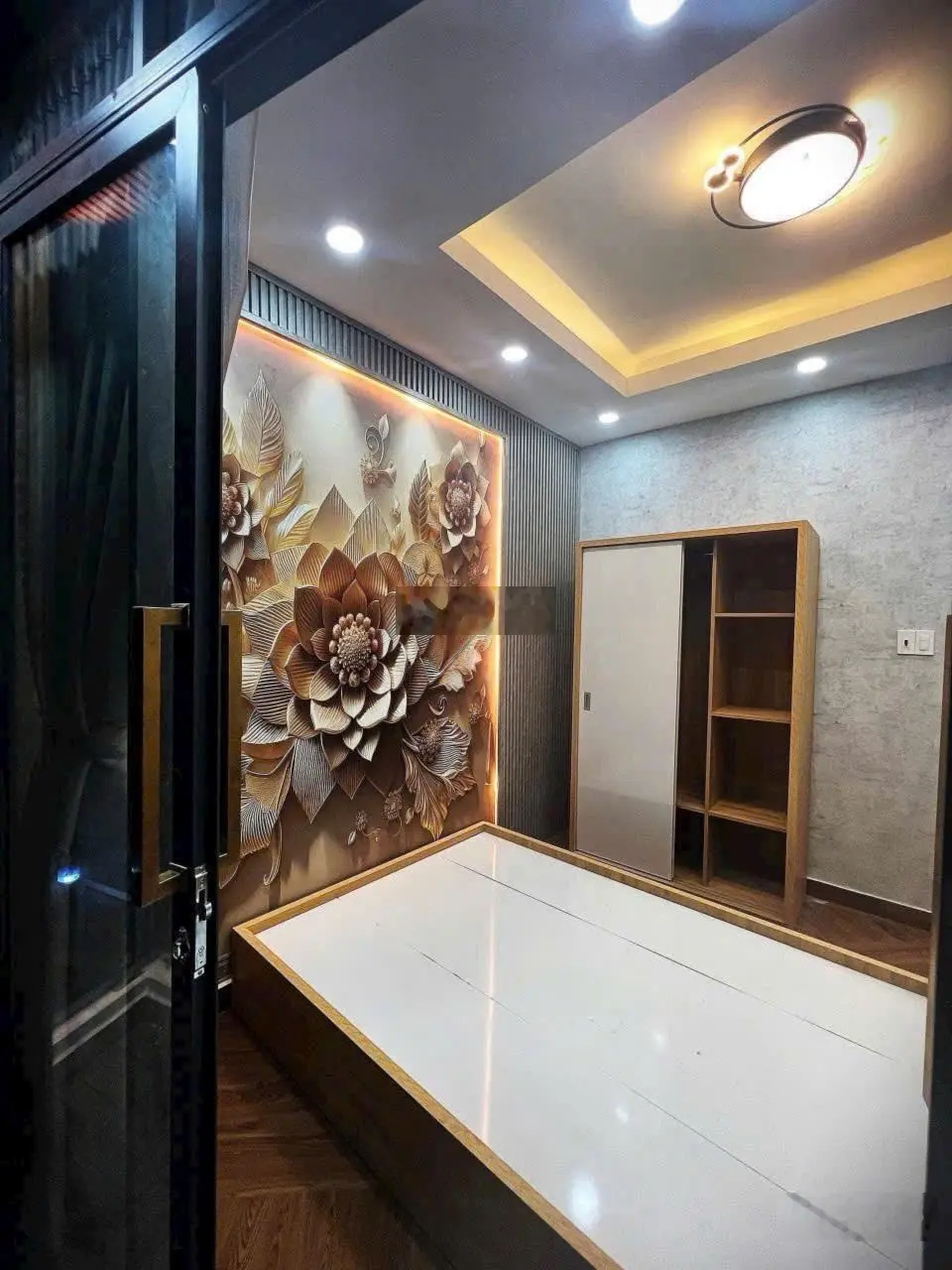 Nhà Phú Nhuận, hẻm xe hơi, có sân thượng, chủ gửi giá 4 tỷ 750 còn thương lượng. LH ngay 0906 435 ***